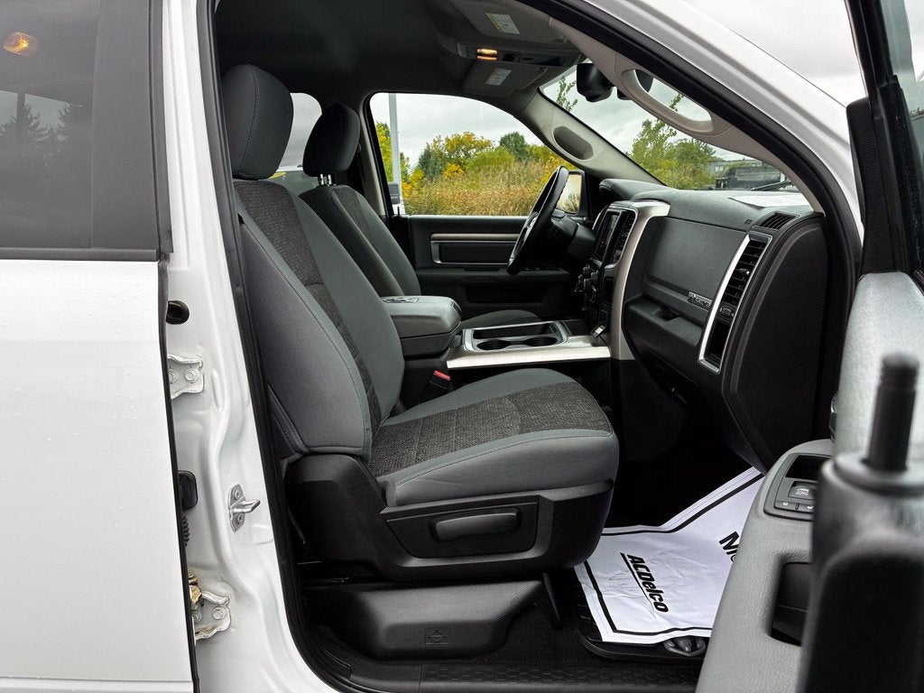 2018 RAM 1500 Big Horn Quad Cab 4x4 6'4" Box