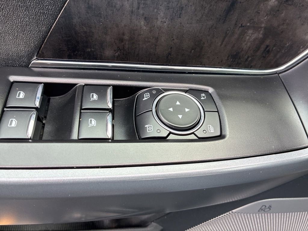 2023 Ford F-150 Lightning Pro