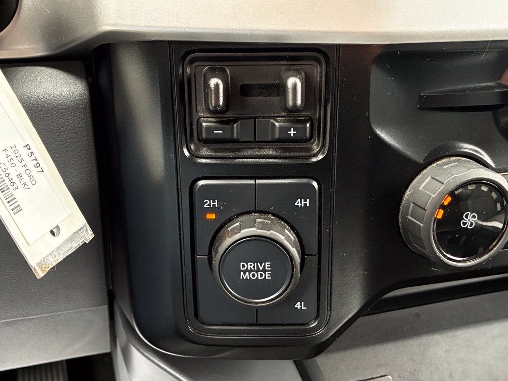 2025 Ford Super Duty F-450 DRW XL