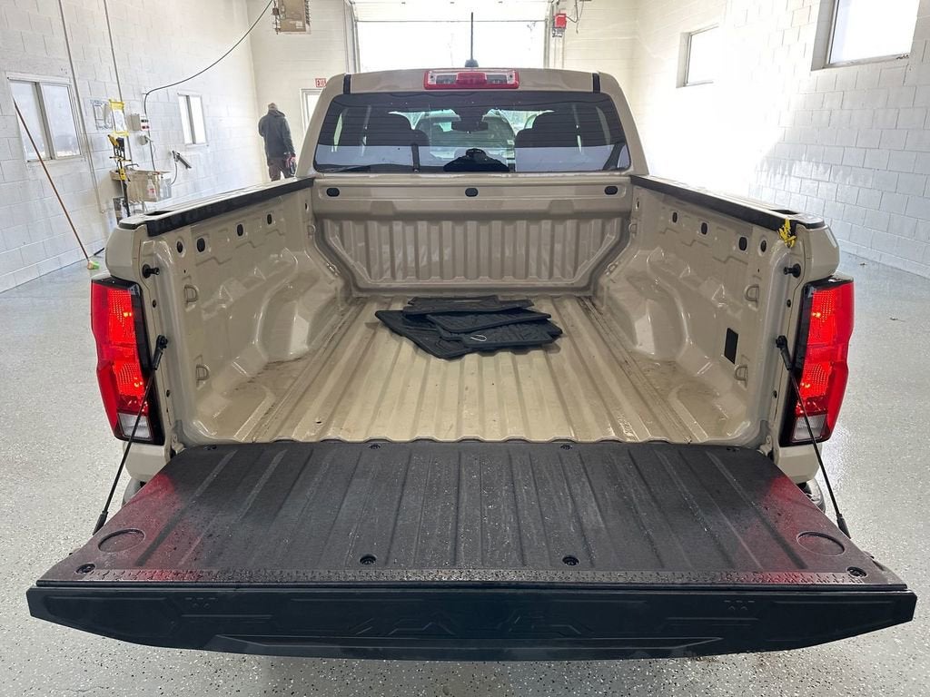 2024 Chevrolet Colorado WT