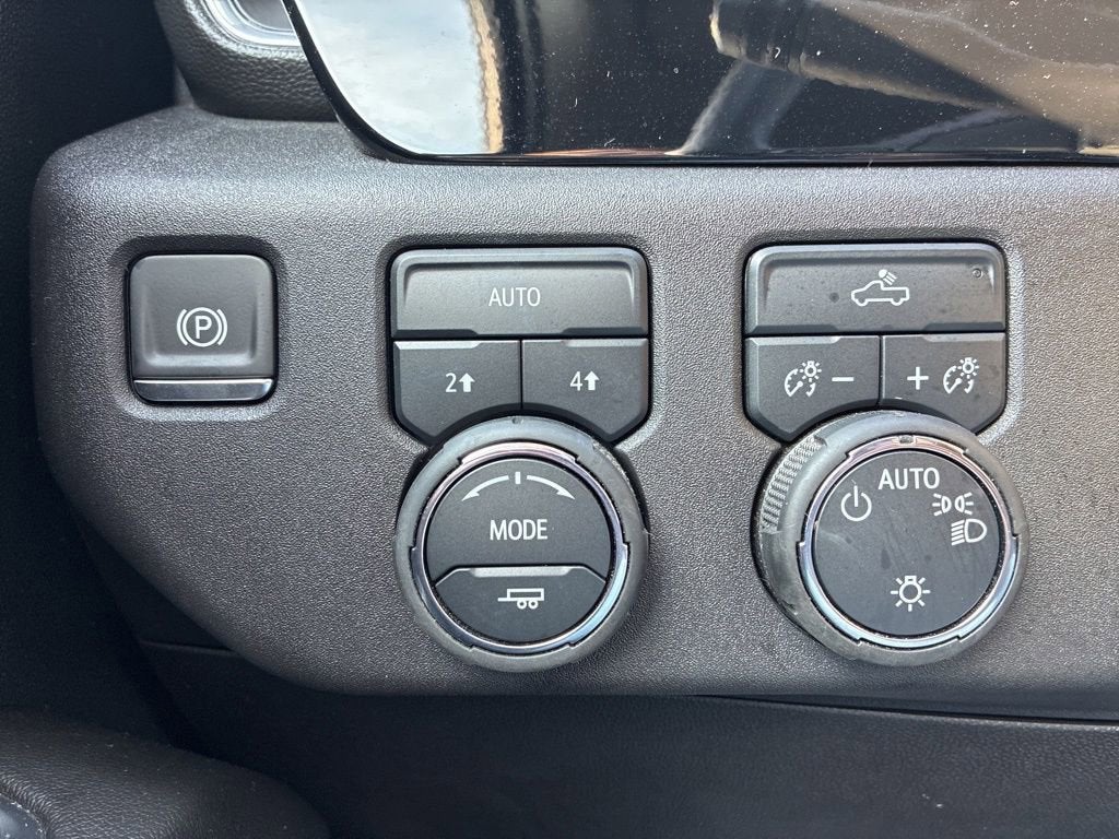 2025 Chevrolet Silverado 1500 LT (2FL)