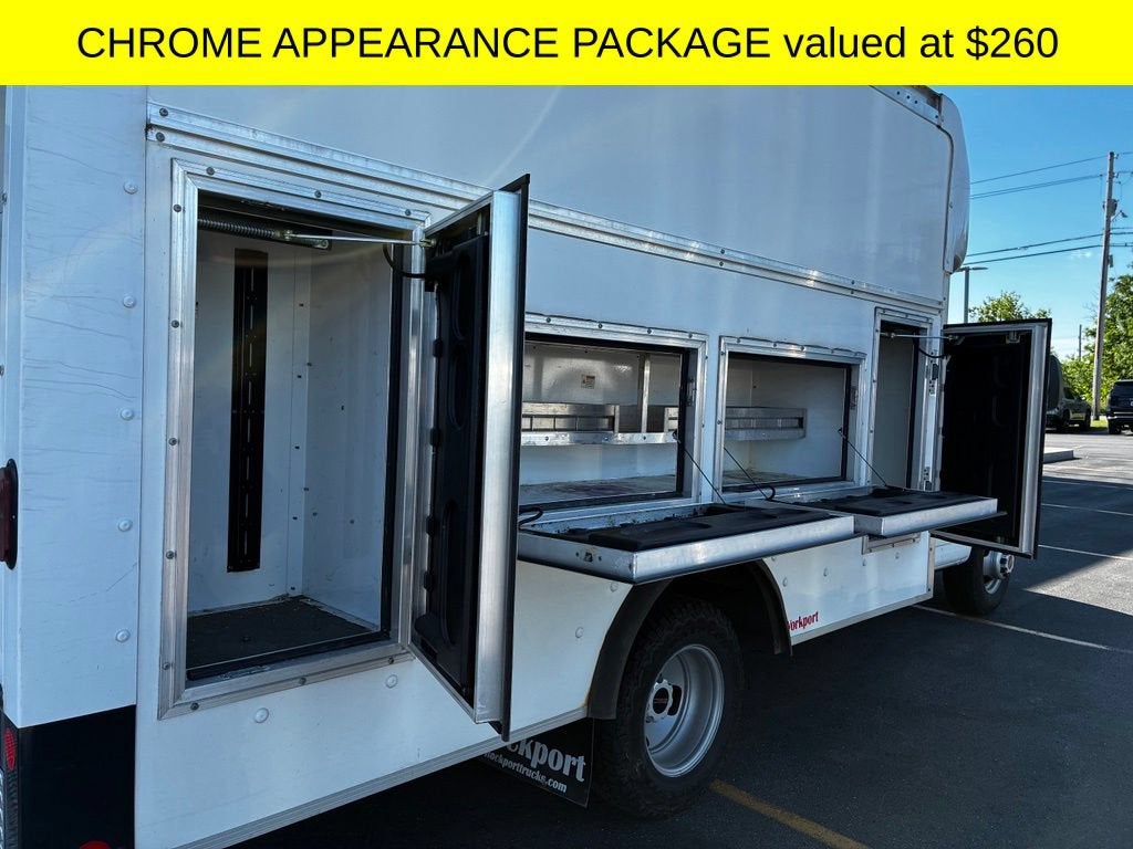 2022 GMC Savana Cutaway 3500 Gas