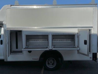 2022 GMC Savana Cutaway 3500 Gas