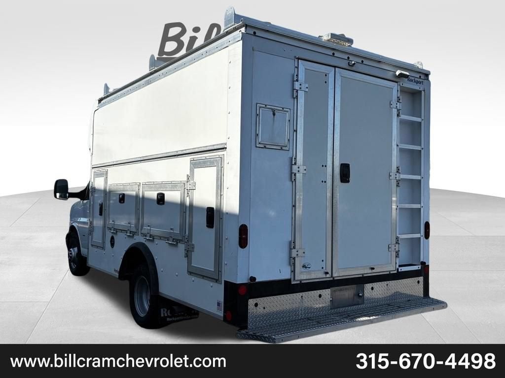 2022 GMC Savana Cutaway 3500 Gas