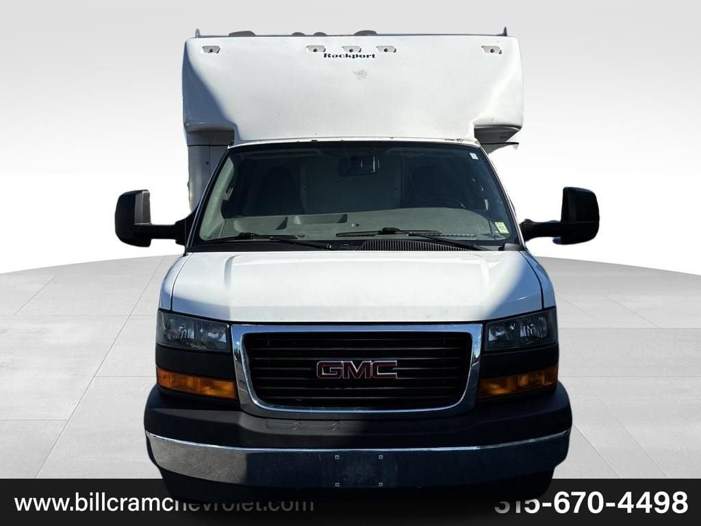 2022 GMC Savana Cutaway 3500 Gas
