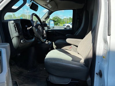 2022 GMC Savana Cutaway 3500 Gas