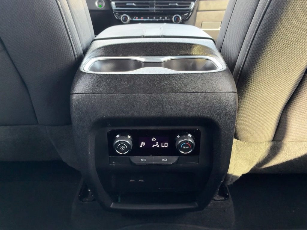 2024 Chevrolet Traverse LS
