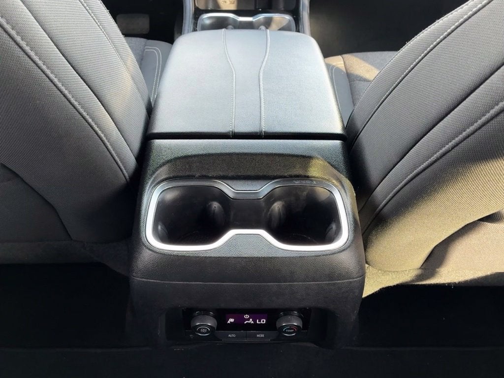 2024 Chevrolet Traverse LS
