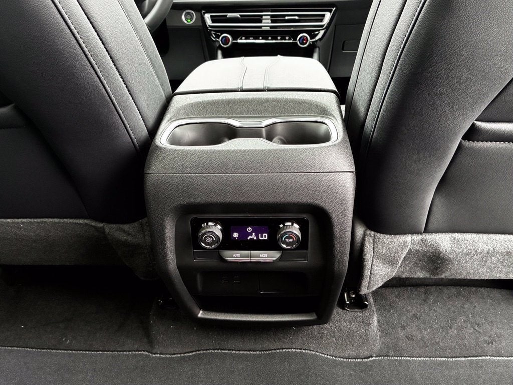 2027 Chevrolet Traverse LT - Photo 27