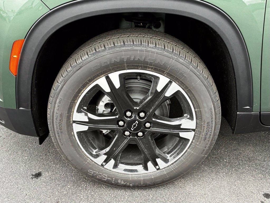 2027 Chevrolet Traverse LT - Photo 41