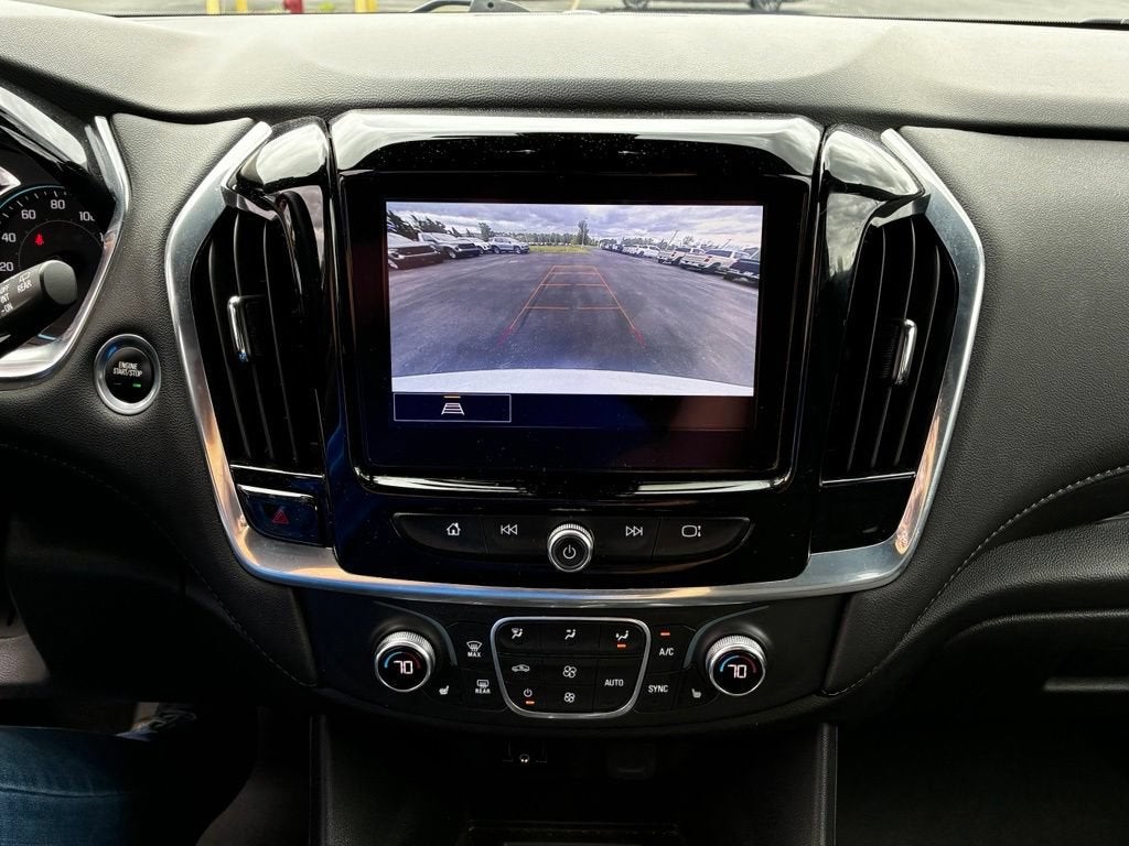 2022 Chevrolet Traverse LT Cloth