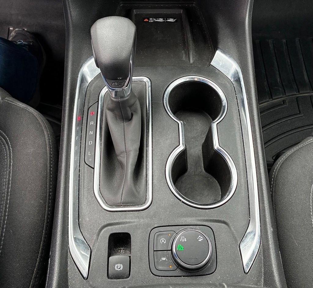 2022 Chevrolet Traverse LT Cloth