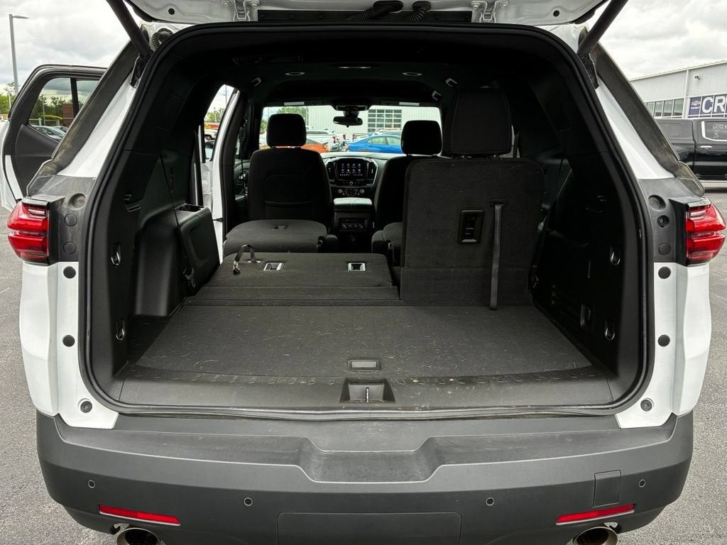 2022 Chevrolet Traverse LT Cloth