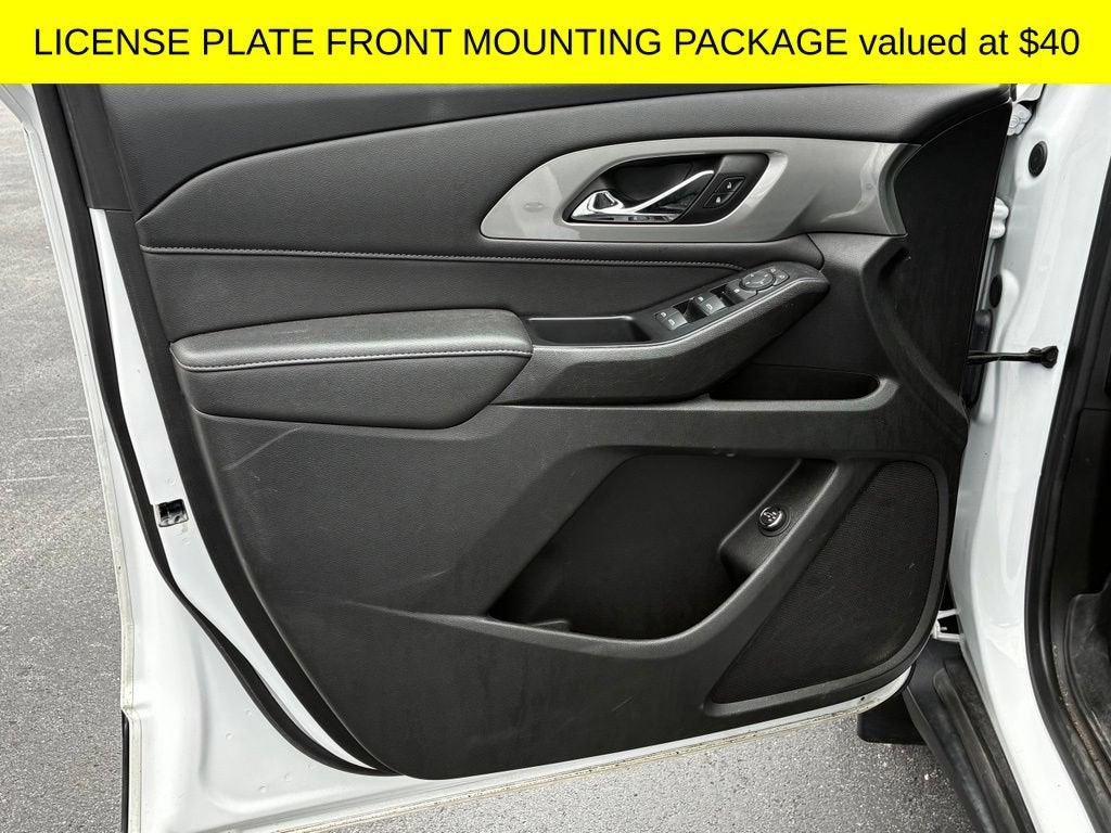 2022 Chevrolet Traverse LT Cloth