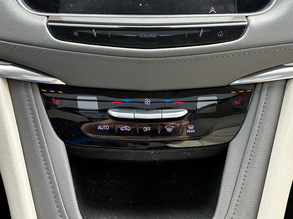 2018 Cadillac XT5 Luxury AWD
