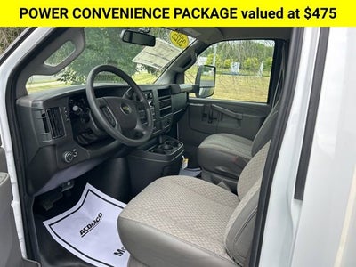 2025 Chevrolet Express Cutaway 3500 1WT