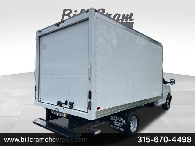2025 Chevrolet Express Cutaway 3500 1WT
