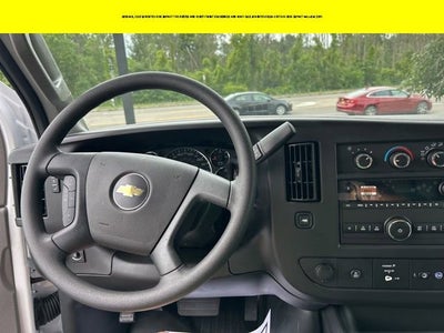 2025 Chevrolet Express Cutaway 3500 1WT