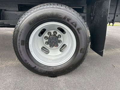 2025 Chevrolet Express Cutaway 3500 1WT