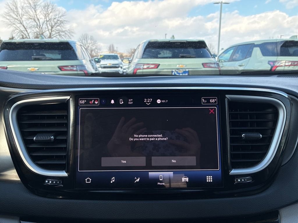 2024 Chrysler Pacifica Touring L