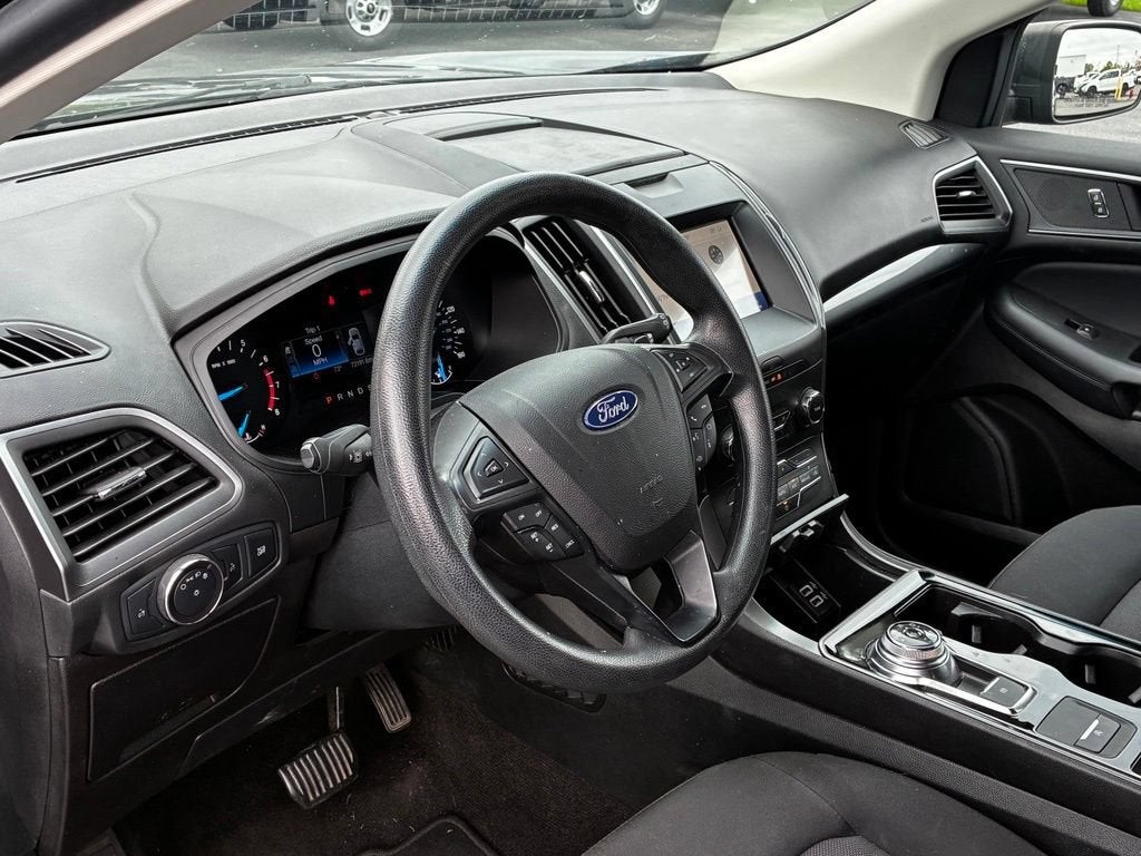 2020 Ford Edge SE