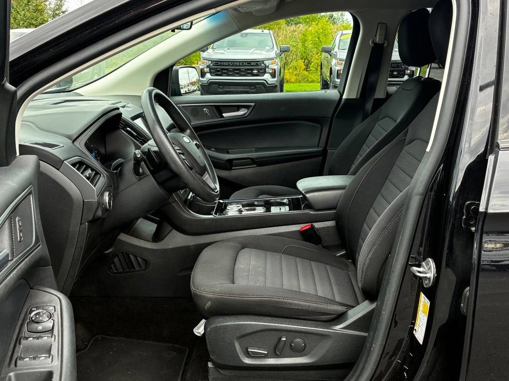 2020 Ford Edge SE