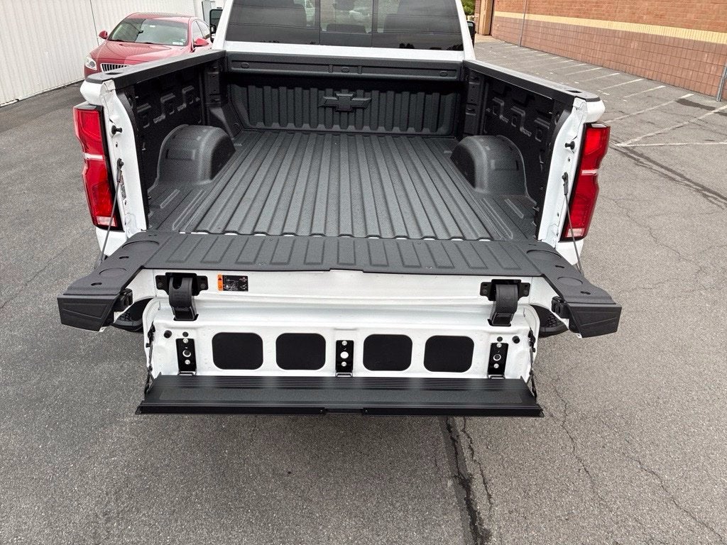 2026 Chevrolet Silverado 2500 HD ZR2 - Photo 31