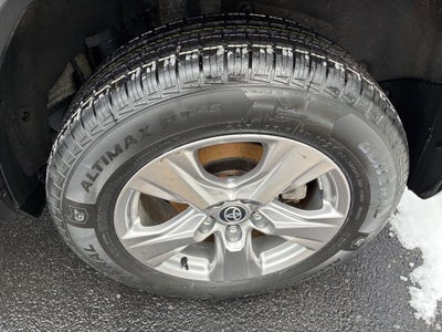 2022 Toyota RAV4 XLE