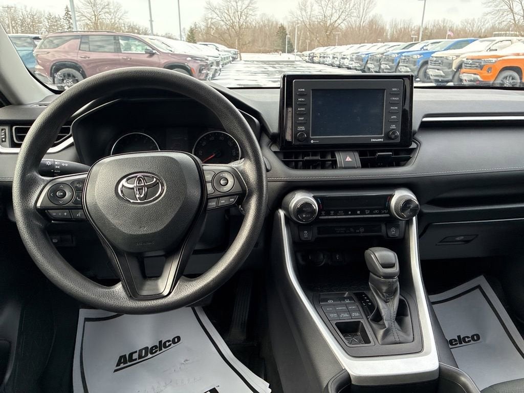 2022 Toyota RAV4 XLE