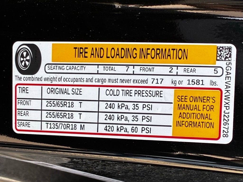 2023 Buick Enclave Essence
