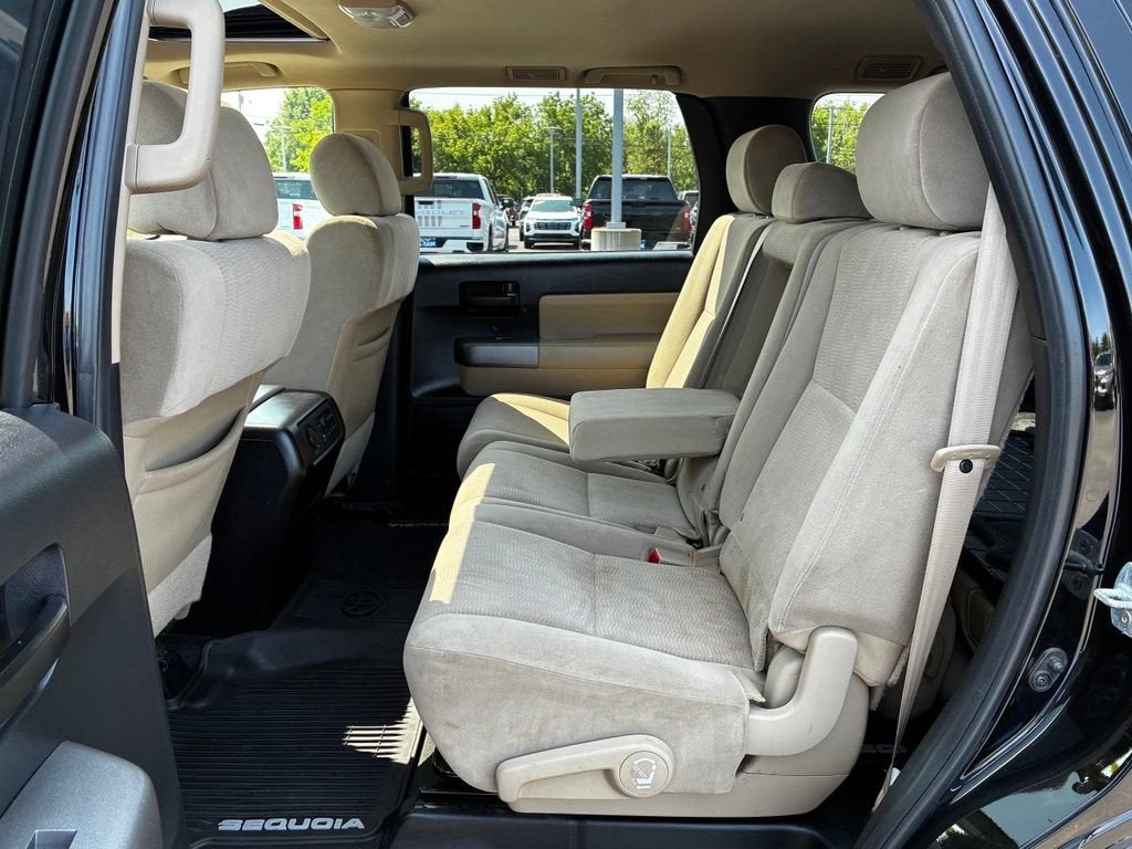 2017 Toyota Sequoia SR5