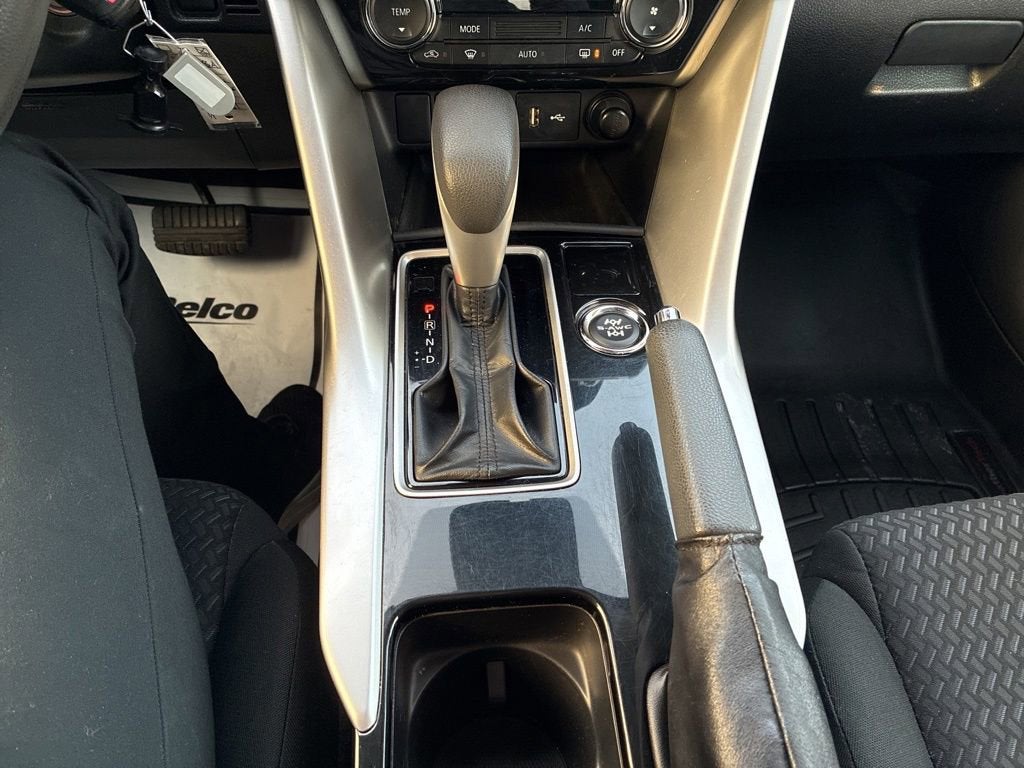 2022 Mitsubishi Eclipse Cross ES