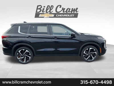 2022 Mitsubishi Outlander ES