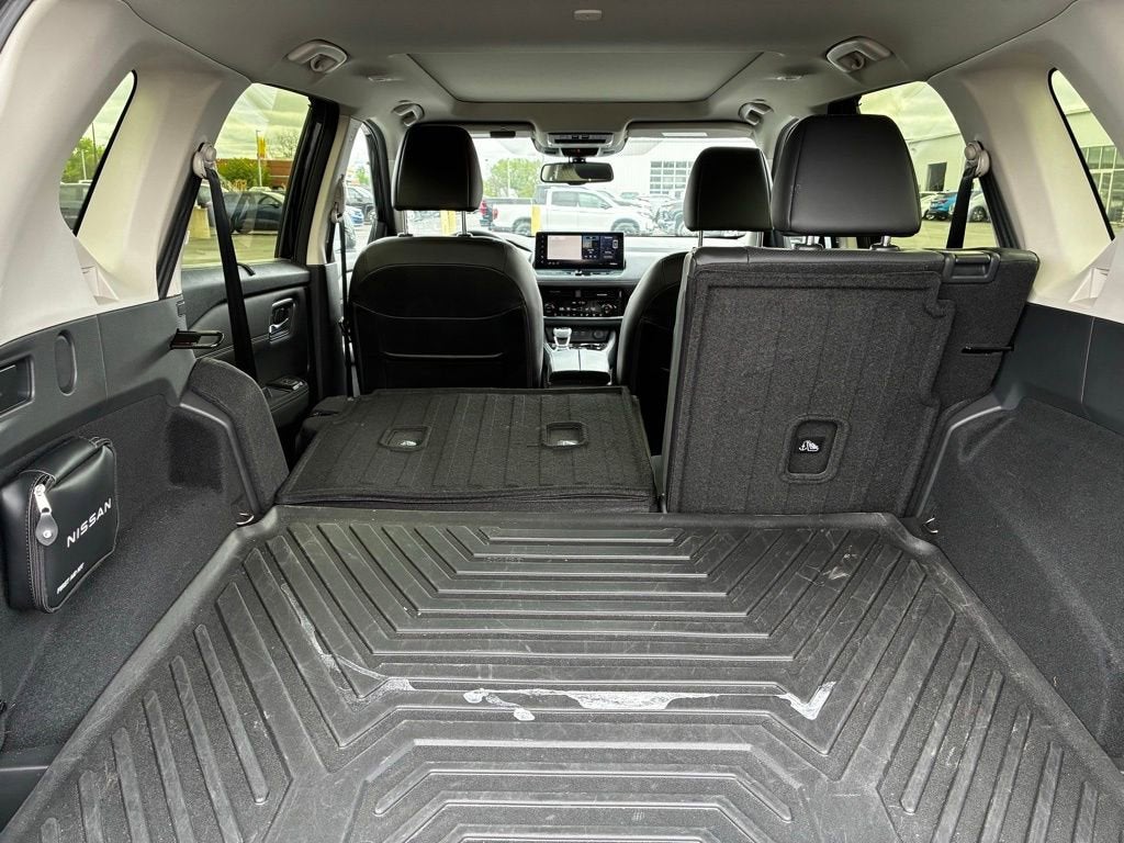 2025 Nissan Rogue Platinum