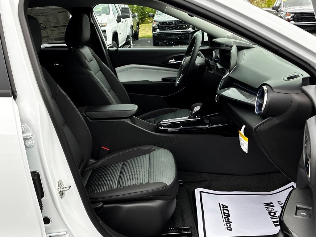 2026 Chevrolet Trax LT - Photo 17