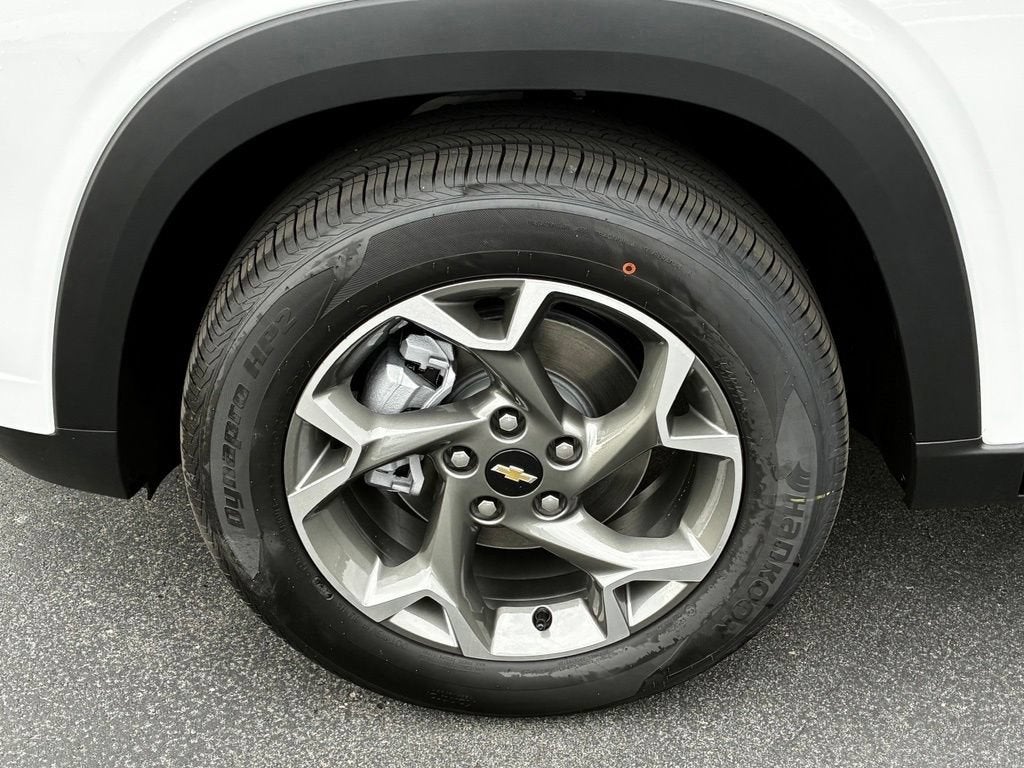 2026 Chevrolet Trax LT - Photo 32