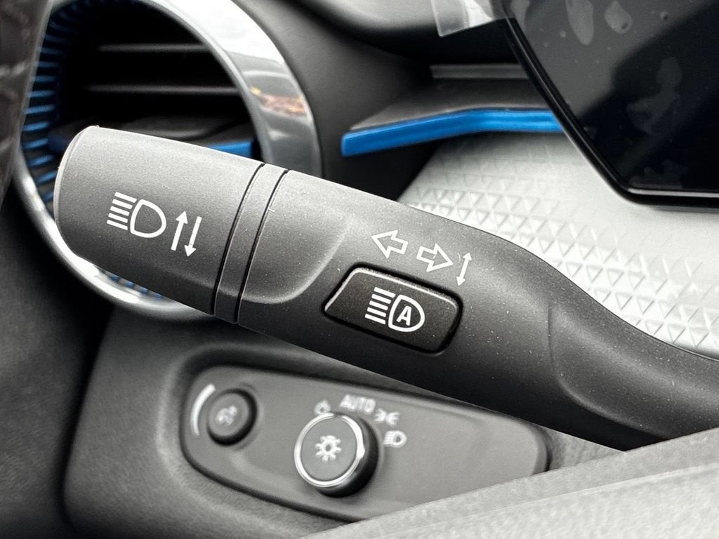 2026 Chevrolet Trax LT - Photo 9